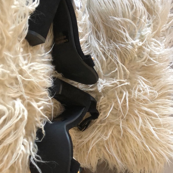 Black Studded Heel - Picture 3 of 6